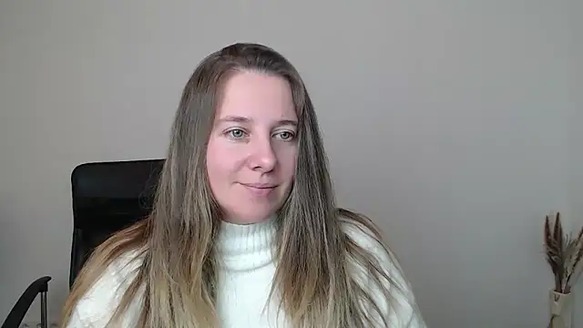 Snapshot of Darklure_ chatting on 10.29.25 Darklure  online show from 10.29.25