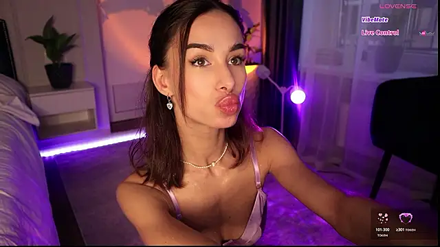 Katherinepinke online show from 02.03.26