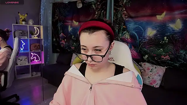 ClaraParks online show from 03.04.26