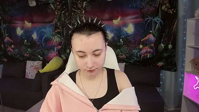 ClaraParks online show from 04.07.26