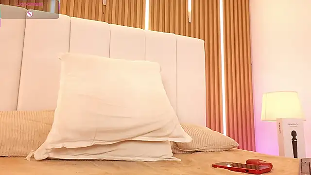 Snapshot of Dulcey_ chatting on 04.09.26 Dulcey online show from 04.09.26