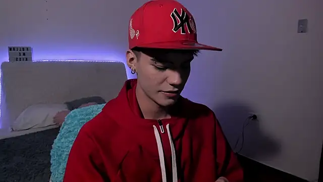 Snapshot of Dulcey_ chatting on 04.16.26 Dulcey online show from 04.16.26