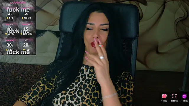 NaomiScarlet online show from 11.27.25