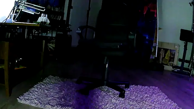 Snapshot of glitterboxx chatting on 07.19.26 glitterboxx online show from 07.19.26