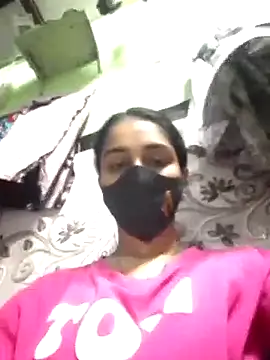 Snapshot of Zoya_G chatting on 10.11.25 Zoya G online show from 10.11.25