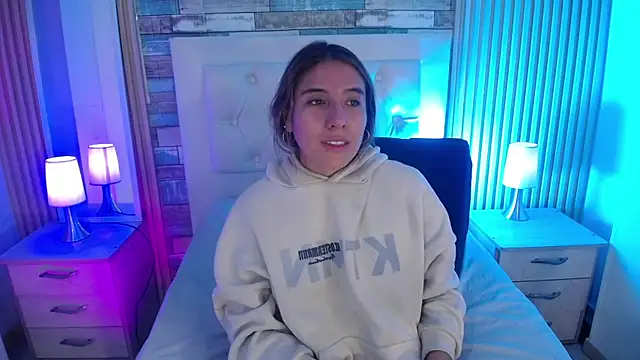 Bonnali lune online show from 03.26.26