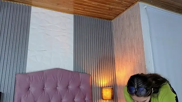 Bonnali lune online show from 04.20.26