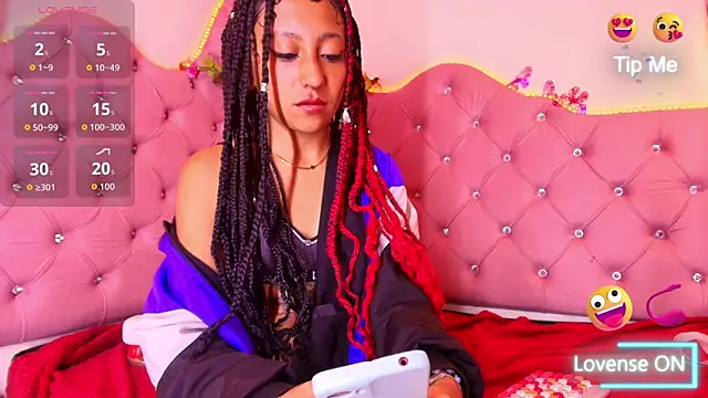 Snapshot of Sheilly_brown chatting on 05.16.26 Sheilly brown online show from 05.16.26