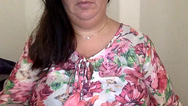Snapshot of LaReginaNera chatting on 07.01.26 LaReginaNera online show from 07.01.26