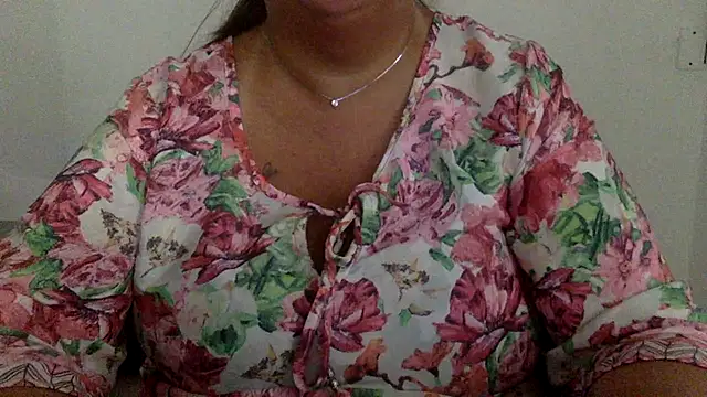 Snapshot of LaReginaNera chatting on 07.21.26 LaReginaNera online show from 07.21.26