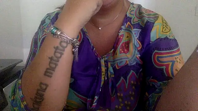 Snapshot of LaReginaNera chatting on 07.22.26 LaReginaNera online show from 07.22.26