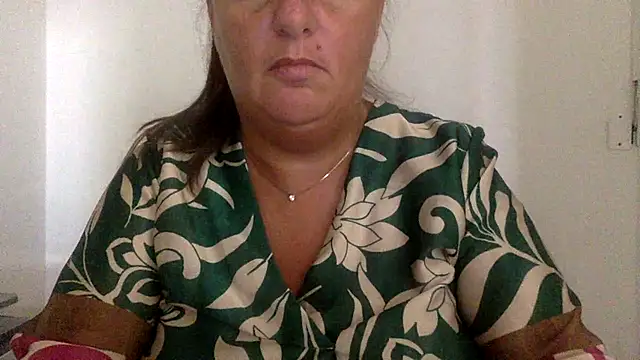 Snapshot of LaReginaNera chatting on 07.23.26 LaReginaNera online show from 07.23.26