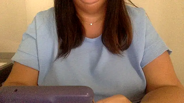Snapshot of LaReginaNera chatting on 07.24.26 LaReginaNera online show from 07.24.26