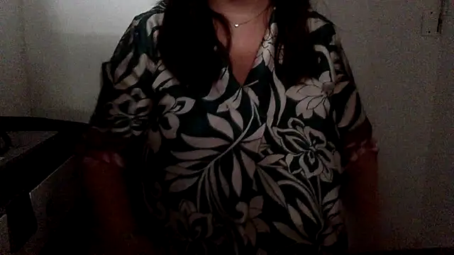 Snapshot of LaReginaNera chatting on 07.30.26 LaReginaNera online show from 07.30.26