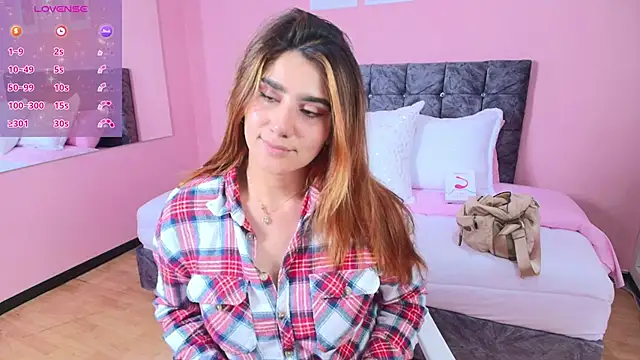 Snapshot of maddie_beauty chatting on 02.09.26 maddie beauty online show from 02.09.26