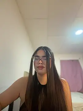 Valentina2390 online show from 08.03.26