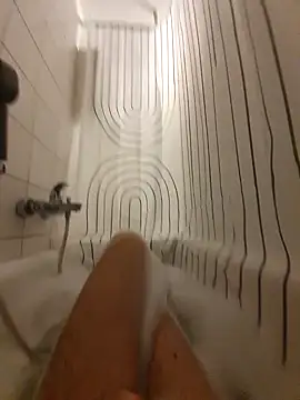 Snapshot of Taycanman69 chatting on 04.12.26 Taycanman69 online show from 04.12.26