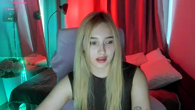 TaisiaHot online show from 04.17.26