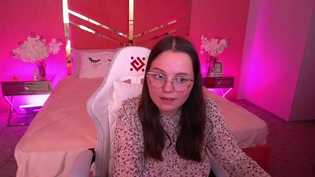 SophieDreamss online show from 09.13.25