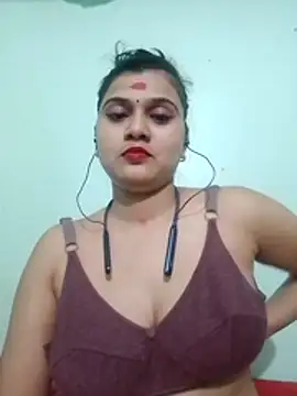 Snapshot of Kavya-Tiwari chatting on 11.10.25 Kavya-Tiwari online show from 11.10.25