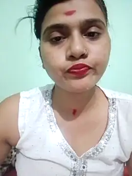 Snapshot of Kavya-Tiwari chatting on 05.18.26 Kavya-Tiwari online show from 05.18.26