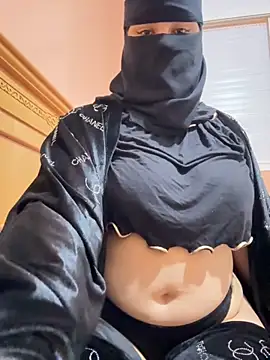 Snapshot of _Laiali_ chatting on 10.10.25 Laiali online show from 10.10.25