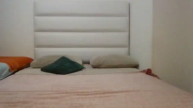 Snapshot of SexyNonnyy chatting on 02.17.26 SexyNonnyy online show from 02.17.26