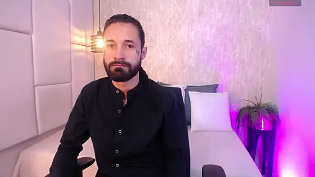 Hisoka 011 online show from 02.25.26