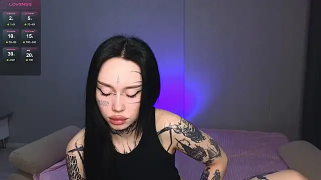 Snapshot of Somniyaa chatting on 05.23.26 Somniyaa online show from 05.23.26