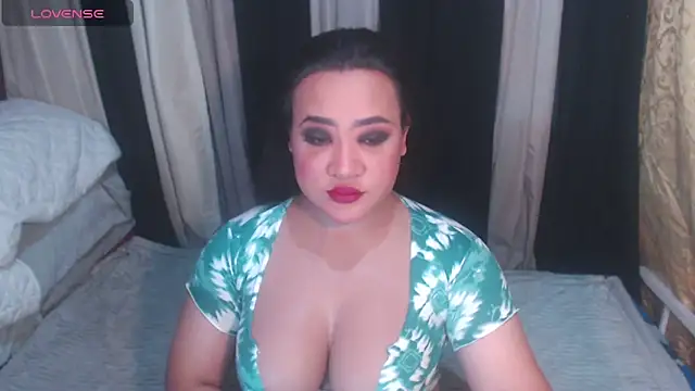 Hotcum ella online show from 04.20.26