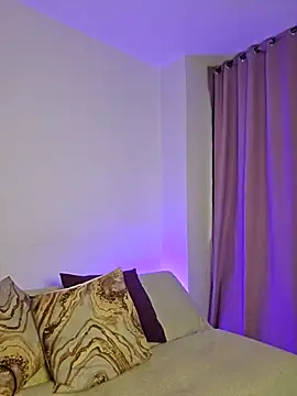 AliishaPss online show from 12.04.25