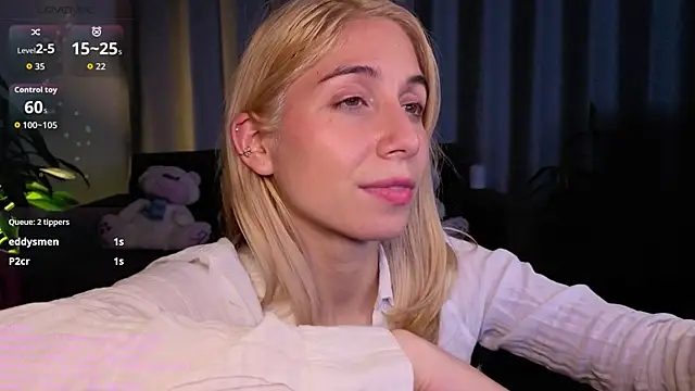 Snapshot of _LittleSammy chatting on 05.19.26 LittleSammy online show from 05.19.26