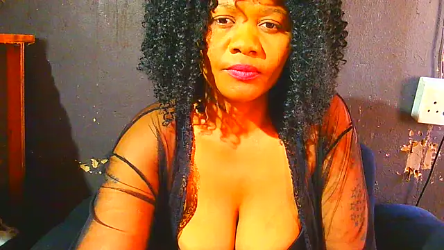 Augustine-Blooomxx online show from 11.13.25