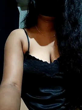 DiyaRoy49 online show from 11.25.25