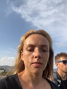 Snapshot of Sienna_Solex chatting on 09.21.25 Sienna Solex online show from 09.21.25