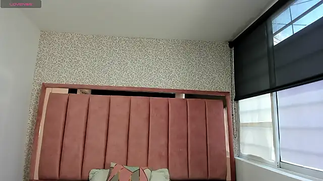 Hanna Lee   online show from 02.26.26