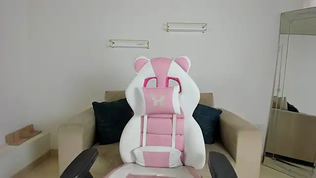 april smiith online show from 02.12.26