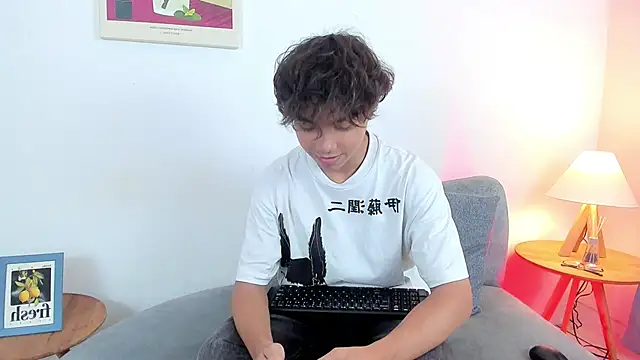 Snapshot of Honeymoon_sariel chatting on 06.11.26 Honeymoon sariel online show from 06.11.26