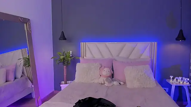 NaishaFord 1 online show from 04.08.26