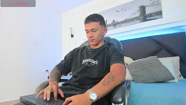 Thomas moon online show from 06.09.26