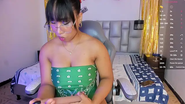 Elowen Clark online show from 03.13.26