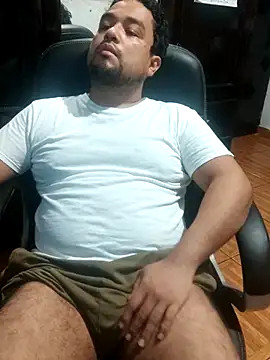 Snapshot of Hotknight chatting on 10.08.25 Hotknight online show from 10.08.25