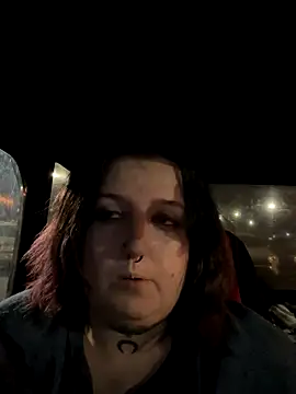 Snapshot of vanessraine chatting on 09.12.25 vanessraine online show from 09.12.25