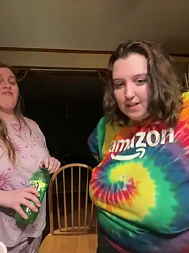 Snapshot of vanessraine chatting on 01.18.26 vanessraine online show from 01.18.26