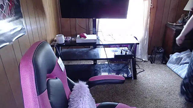 Snapshot of vanessraine chatting on 02.04.26 vanessraine online show from 02.04.26