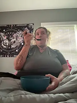 Snapshot of vanessraine chatting on 04.06.26 vanessraine online show from 04.06.26