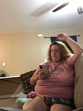 Snapshot of vanessraine chatting on 04.08.26 vanessraine online show from 04.08.26