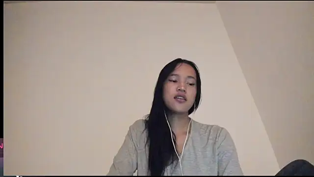 Snapshot of soska26 chatting on 09.15.25 soska26 online show from 09.15.25