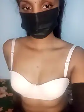 Snapshot of kissy_doll chatting on 10.10.25 kissy doll online show from 10.10.25