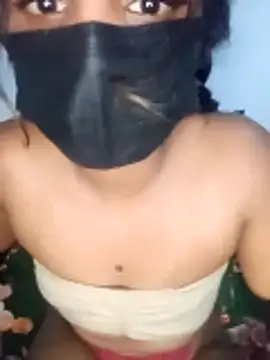 Snapshot of kissy_doll chatting on 10.16.25 kissy doll online show from 10.16.25